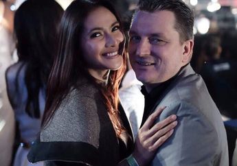 Suami Ulang Tahun, Maudy Koesnaedi Tulis Serangkaian Doa Romantis