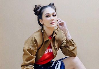 Bak Supermodel, Intip Street Style Luna Maya di New York Fashion Week 2018