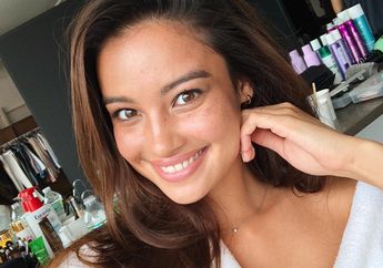 Kelsey Merritt Jadi Model Asia Tenggara Pertama di Victoria&rsquo;s Secret Fashion Show 2018