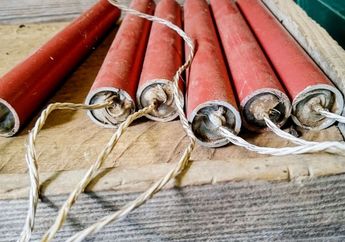 Dikira Lilin, Perempuan Ini Ledakkan Dinamit, Bagaimana Kronologinya?