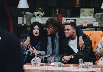 Anak Perempuan Sule Unggah Foto Keluarga Tanpa Ibunya, Captionnya Sangat Menyentuh