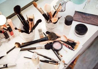 3 Cara Menyimpan Kosmetik  Agar Tak Mudah Rusak di Cuaca yang Panas