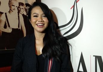 Yura Yunita Ajak Penggemarnya Bermellow Ria Lewat Single Buka Hati
