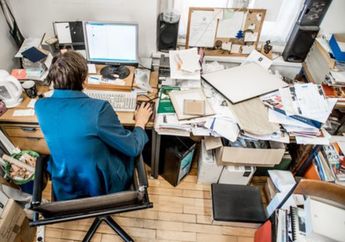 5 Sifat yang Dimiliki Orang Cerdas, Salah Satunya Berantakan nih