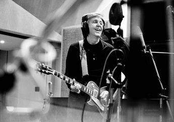 Paul McCartney Kembali Duduki Puncak Tangga Lagu Setelah 36 Tahun Berkarya