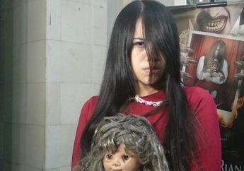 Dibalik Sosok yang Menyeramkan, The Sacred Riana Ternyata Penyayang Anak Kecil