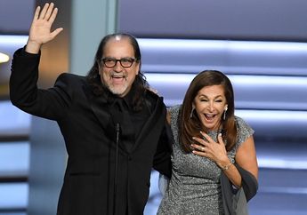 Mengharukan, Sutradara Ini Lamar Kekasihnya di Gelaran Emmy Awards 2018!