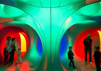 Menyaksikan Warna-warni  Cahaya di Luminarium Trilumin, Melupakan Sejenak Pikiran Dunia Luar 