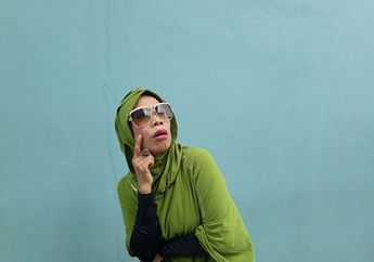 Omas Tolak Tawaran Syuting Ke Lima Negara, Loh Kok?