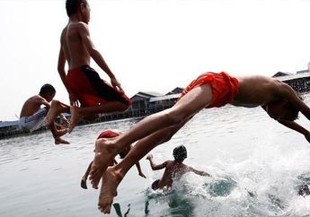 Ternyata Ini yang Bikin Suku Bajo di Indonesia Bisa Tahan Napas 13 Menit di Bawah Laut Hingga Punya Julukan Manusia Laut!