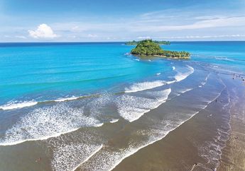 Dikenal Karena Malin Kundang, Ini Keindahan Pantai Air Manis di Padang