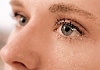 Cacing Sepanjang 15 cm Bersarang di Mata Pria India, Diduga Muncul Akibat Gigitan Nyamuk