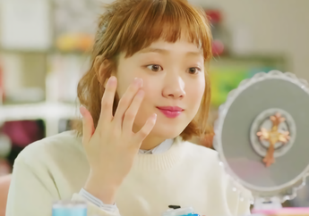 4 Hal yang Akan Terjadi Jika Malas Membersikan Makeup Sebelum Tidur