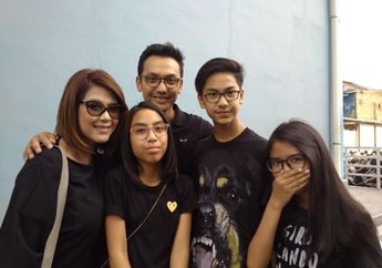 Sempat Alami Kecelakaan hingga Santer Dikabarkan Jalani Amputasi Kaki, Gunawan Sudrajat Nikahi Pebisnis Sukses yang Miliki 3 Usaha Kuliner dan Parasnya Tak Kalah Cantik dari Paramitha Rusady