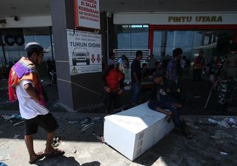 Deretan Foto Warga Palu yang Melakukan Penjarahan di Mal Pasca Gempa Donggala dan Tsunami di Palu