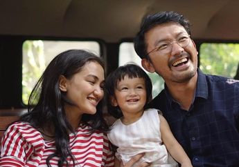 Gaya Menggemaskan Salma Jihane, Anak Pasangan Atiqah Hasiholan dan Rio Dewanto