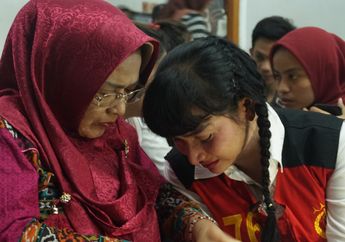 Sebelum Sidang Narkoba, Roro Fitria Malah Sibuk Mengurusi Rambut