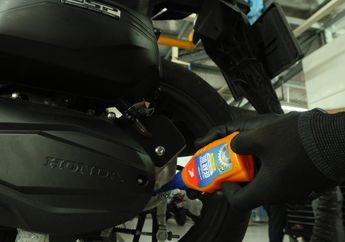 Honda Tawarkan Pelumas Sintetis AHM Oil Khusus Transmisi Skutik