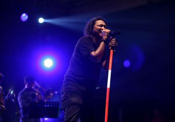 Di Atas Panggung Synchronize Fest 2018, Steven & Coconut Trezz Kenang Aray Daulay