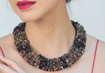 Lengkapi Penampilan dengan Kenakan Choker, Simak Tipsnya Ini