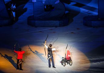 Di Tengah Stadion, Presiden Jokowi Mendapat Pesan Menyentuh dari Penyandang Disabilitas Cilik, Bulan Karunia