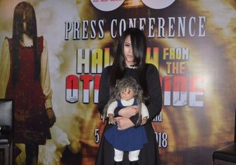 Tampil Menakutkan dan Misterius, Begini Cara The Sacred Riana Berinteraksi dengan Fans