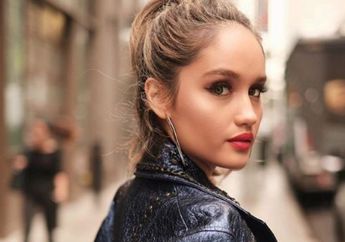 Kenakan Floral Dress saat Liburan ke Bali, Cinta Laura Dibilang Pakai Daster