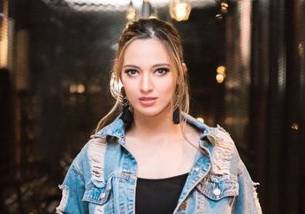 Penampilan Elegan Nia Ramadhani dengan Hotpants Tuai Kritikan Netizen