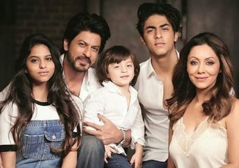 Potret 3 Anak Shah Rukh Khan dan Gauri Khan yang Nggak Kalah Menawan dari Orangtuanya