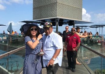 Hotman Paris Minta Dicium Asisten Pribadi Termahal Se-Indonesia!