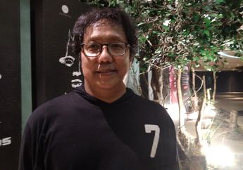 5 Tahun Pasca&nbsp;Kepergian Chrisye, Erwin Gutawa Ciptakan Lagu Baru yang Dikumpulkan dari 246 Suku Kata dari&nbsp;Suara Asli sang Mendiang!