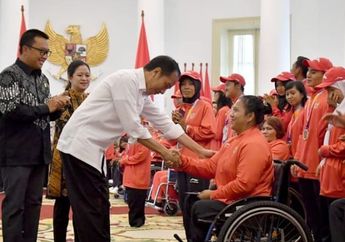 Presiden Jokowi Serahkan Bonus untuk Atlet Asian Para Games 2018, Berapa Jumlahnya?