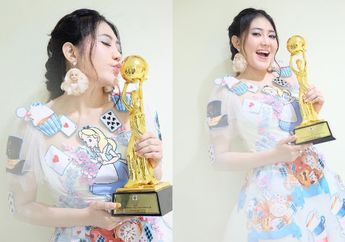 Gaun Lucu yang Dikenakan Via Vallen Ternyata Karya Anak Bangsa, Kepoin yuk!