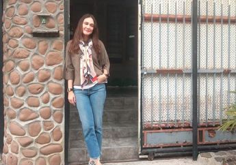 Luna Maya Napak Tilas dari Rumah Suzzanna Hingga ke Tempat Pertapaan