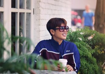 Inspiratif! Dira Sugandi Berbagi Solusi Hadapi Permasalahan dalam Hidup