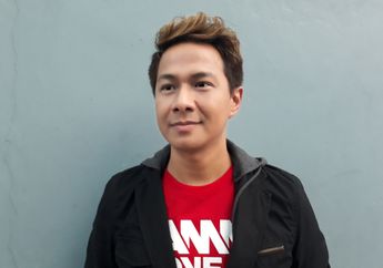 Wanita Seksi Ini Ungkap Hubungan Spesialnya dengan Delon