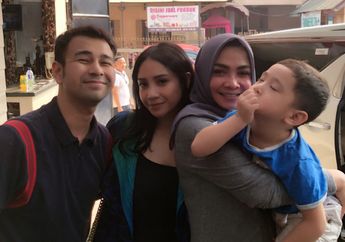 Nonton Bareng Nagita Slavina dan Raffi Ahmad, Rieta Amilia Kenakan Outfit Senilai Lebih dari Setengah Miliar Rupiah!
