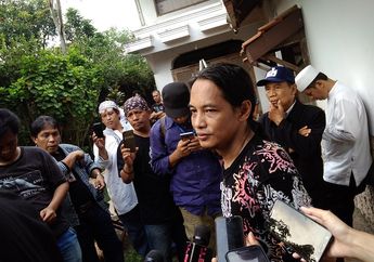 Putra Sulung Titi Qadarsih Ceritakan Kronologi Wafatnya sang Ibunda