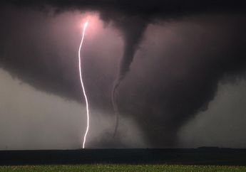 Dijuluki 'Jari Tuhan' Inilah Angin Tornado Maha Dahsyat yang Sering Memporak-porandakan Amerika Serikat