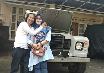 Ada Makam di Halaman Depannya, Lihat Rumah Mandra yang Berkonsep Betawi Klasik