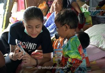 Kembali Gunakan Instagram, Awkarin Posting Kegiatannya Selama di Palu