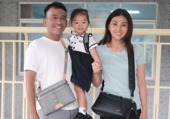 Tolak Bala, Ruben Onsu Letakkan Sapu Lidi di Setiap Sudut Rumahnya