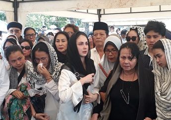 Ayah Arumi Bachsin Meninggal Dunia Sesudah Makan dan Rasakan Mual