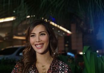 Meski Hamil Besar, Nadia Mulya Tetap Sempatkan Hadiri Jakarta Fashion Week 2019