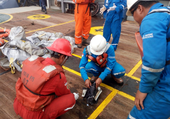 5 Jam Pasca Pesawat Lion Air JT 610 Hilang Kontak, Puing-puing Mulai Ditemukan di  Perairan Tanjung Karawang