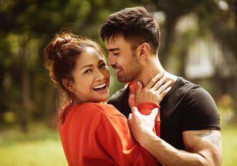 Demi Pertahankan Rumah Tangga dengan Mehdi Zati, Tata Janeeta Rela Ngemis di Kaki Suaminya