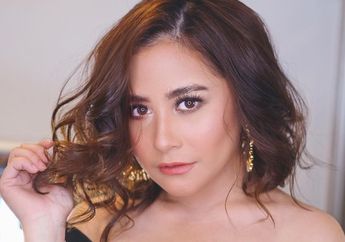 Intip Anggunnya Penampilan Prilly Latuconsina dalam Balutan Mini Dress Glitter