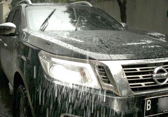 Water Spot Ibarat Panu di Bodi Mobil, Begini Cara Bersihkannya
