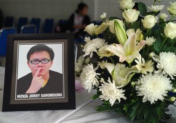 Tangis Ibunda Korban Lion Air JT610 Pecah Menatap Peti Jenazah Anaknya