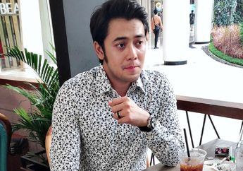 Beredar Foto Kriss Hatta Jalan Bareng Wanita Cantik, Sudah Move On?